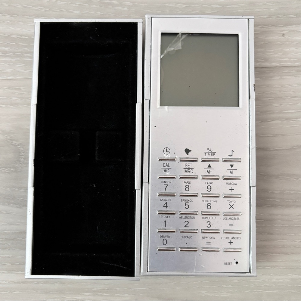 Vintage Digital Travel Clock Calculator AD-832 | Silver Flip Case | Retro Tech